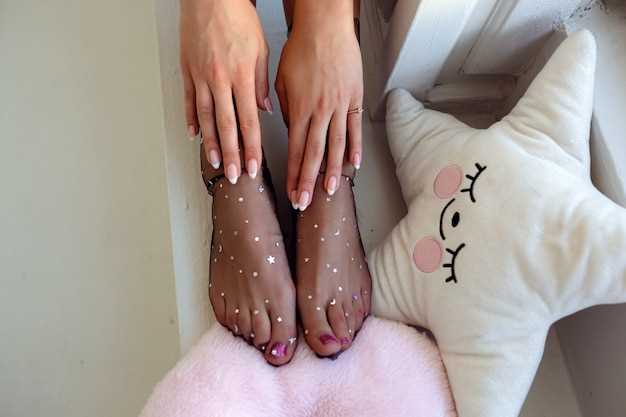 Причины слезания кожи между пальцами ног