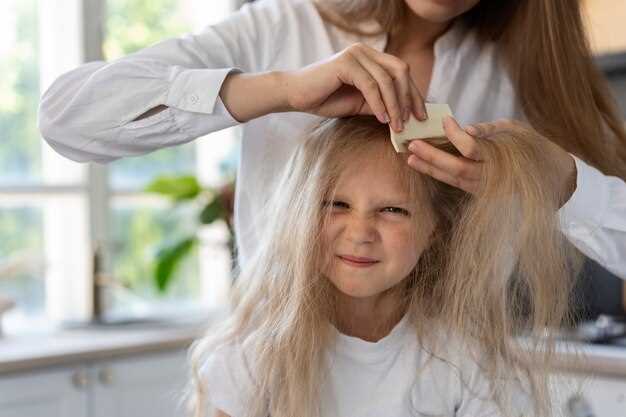 Причины выпадения волос на голове у девочки